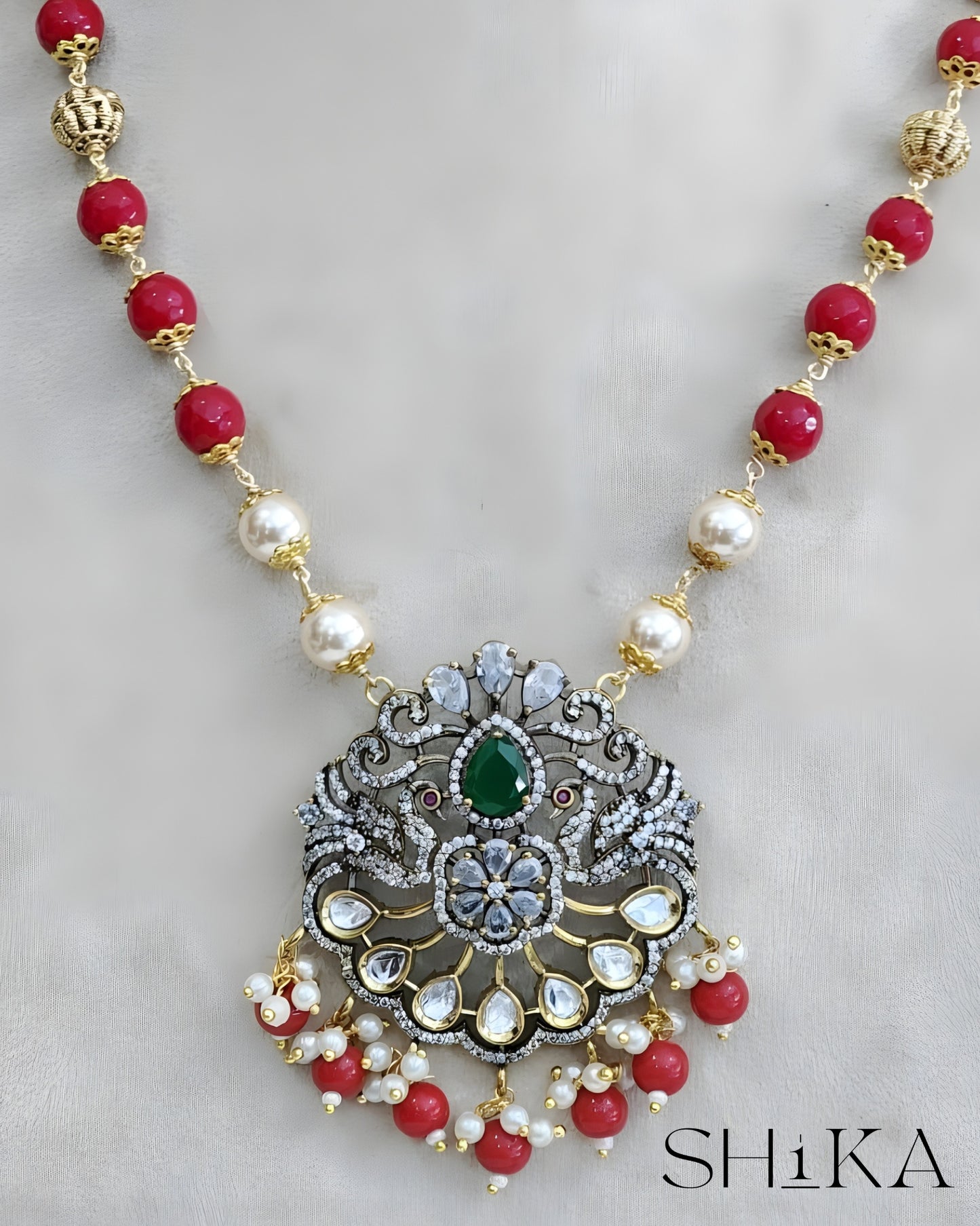 The Rajnigandha Victorian Set