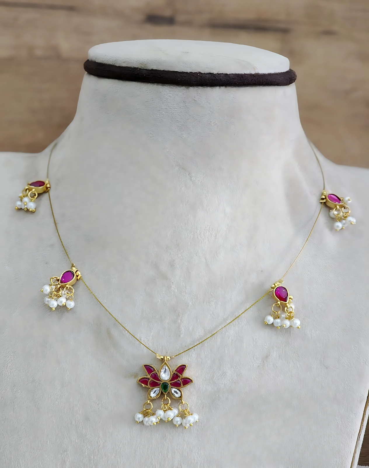Kamala Kundan Invisible Necklace