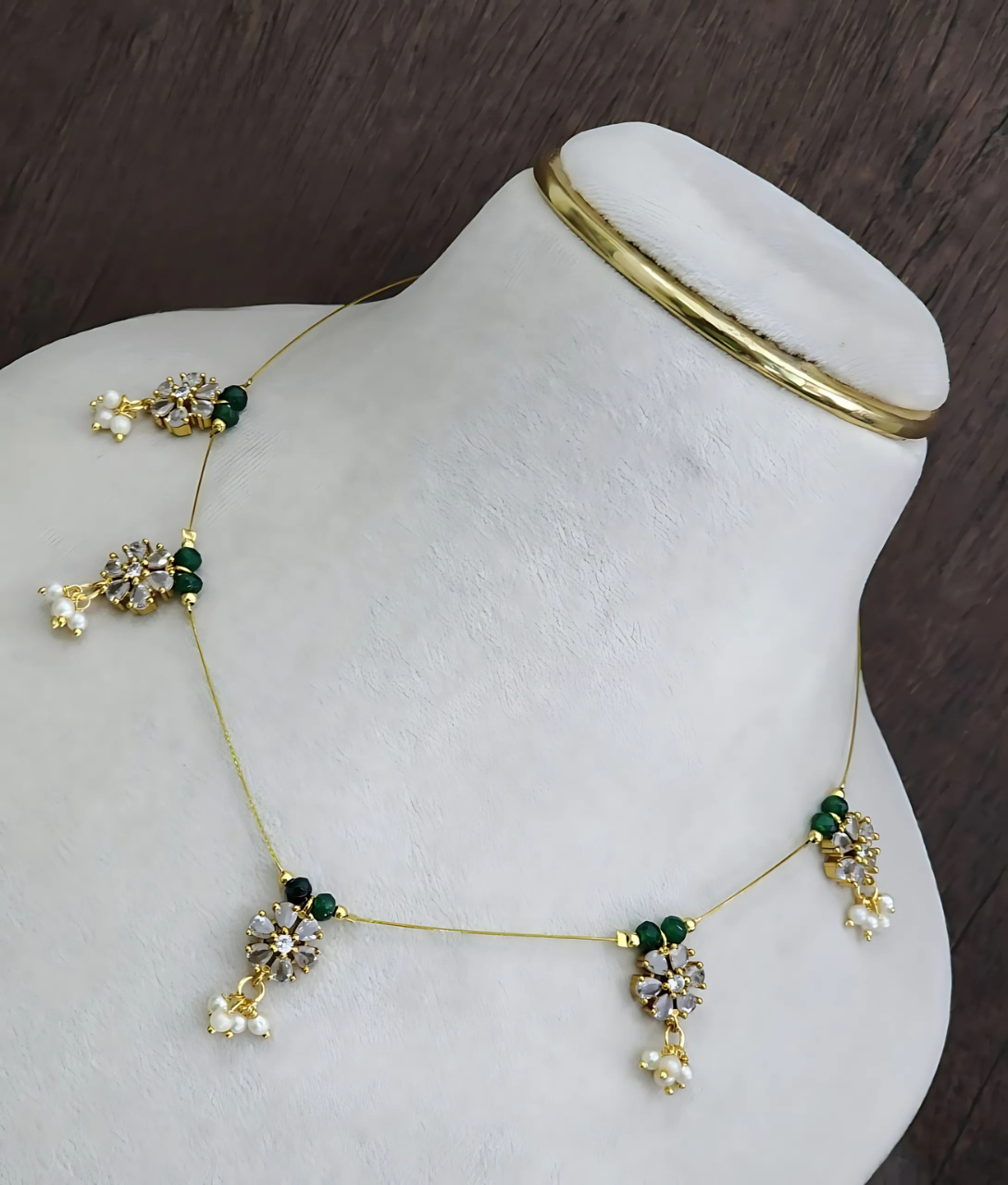 Jiya Invisible Necklace