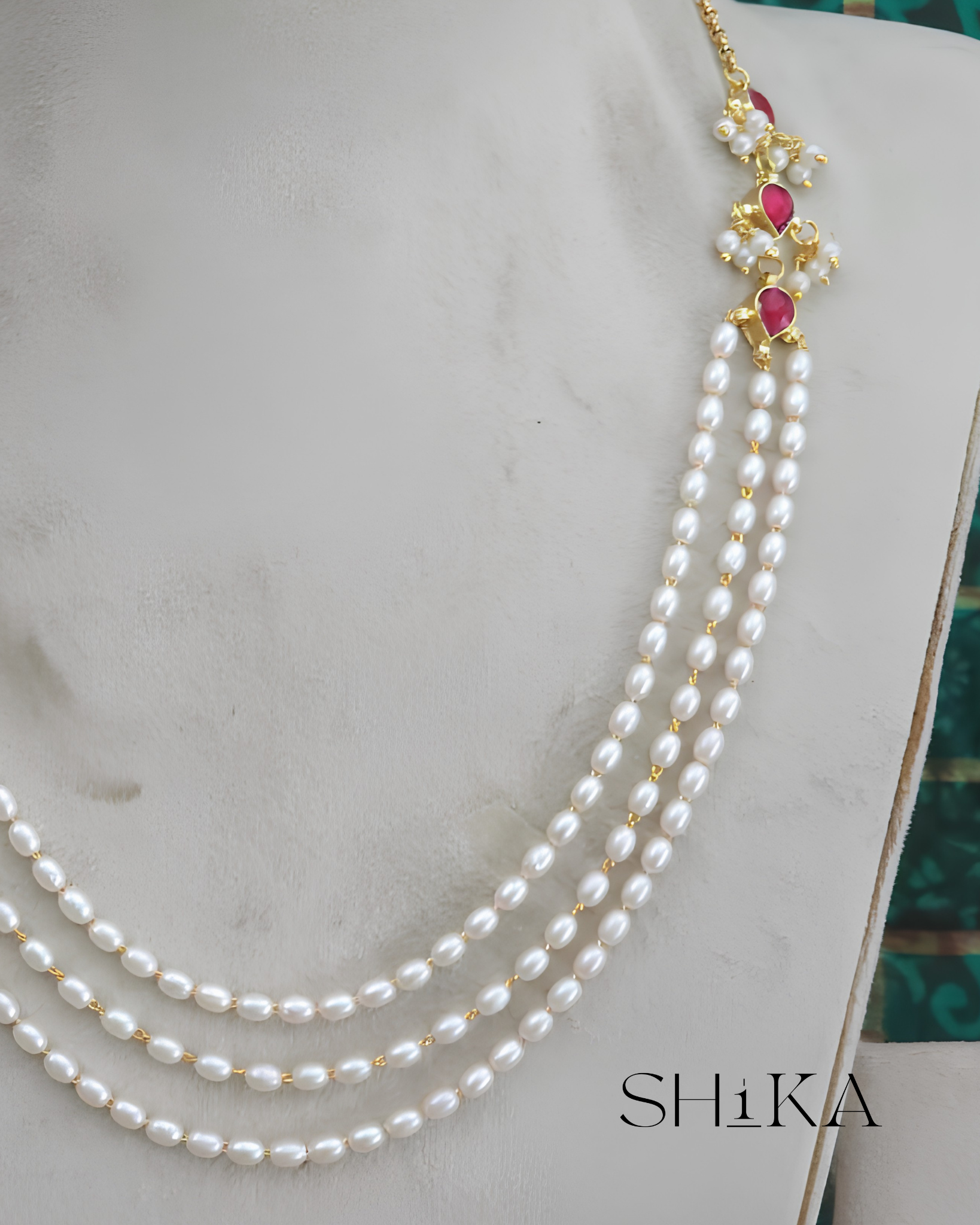 Rajnandini Pearl Necklace Set