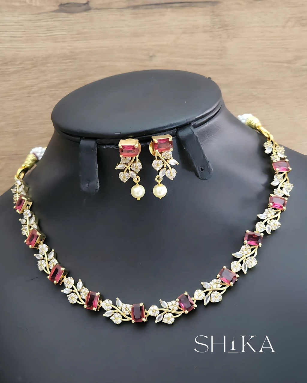 Kimaya Necklace Set