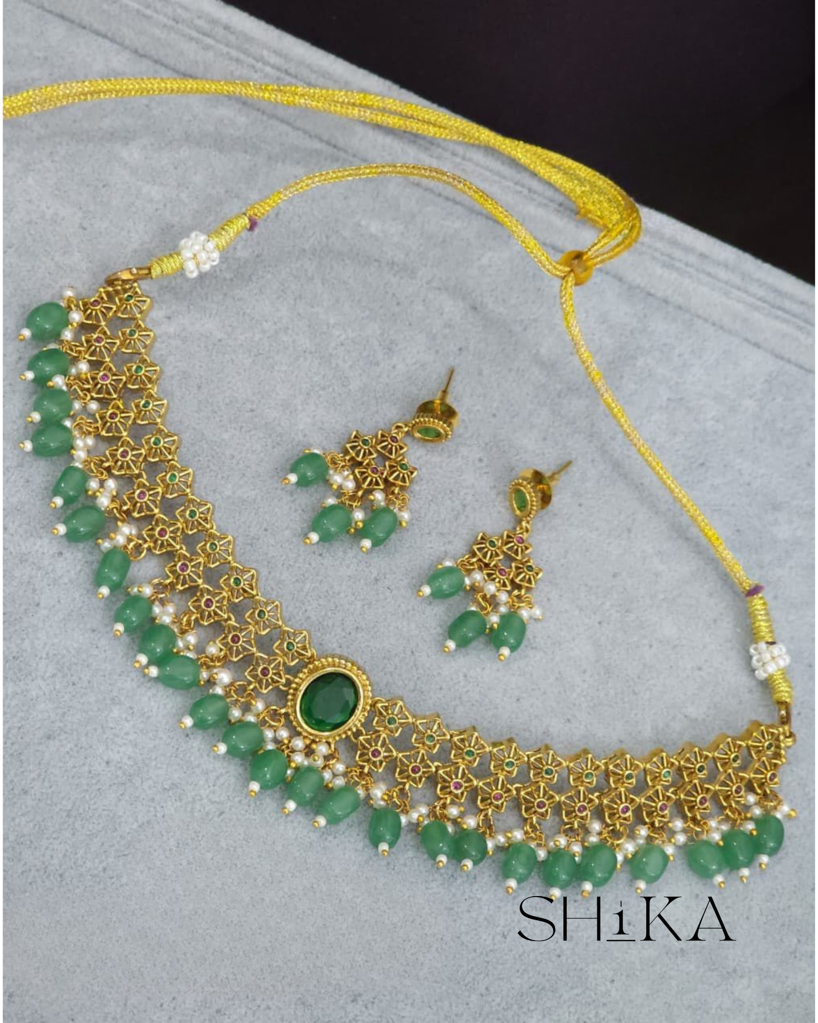 Antique Gold and Beads Necklace Set
