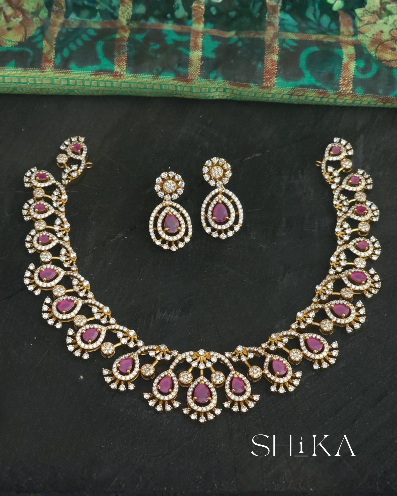 Mughal Tear Drop Stone Necklace Set