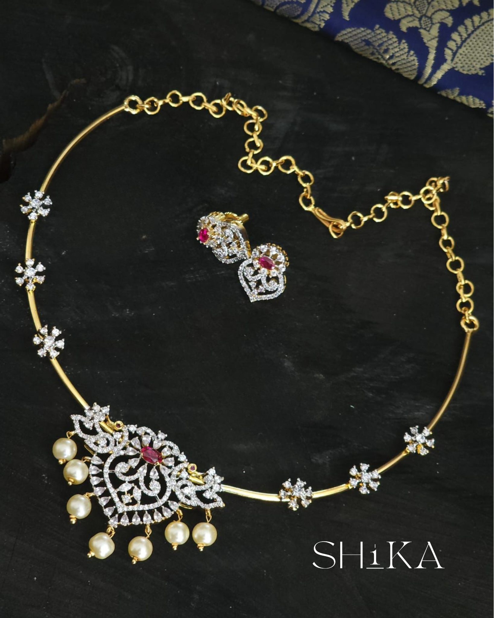 Stone and Pearl Necklace Set
