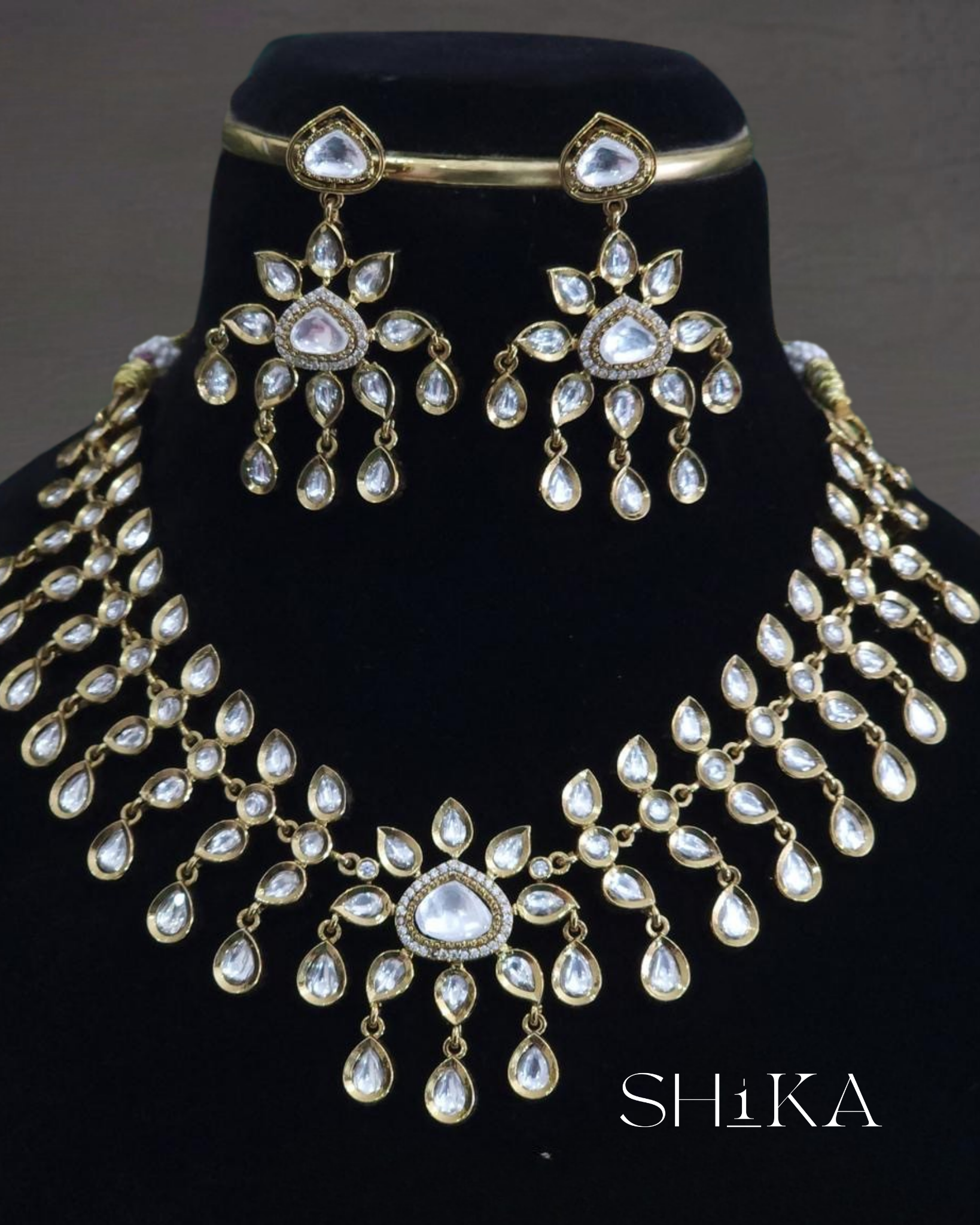 Varnika Necklace Set