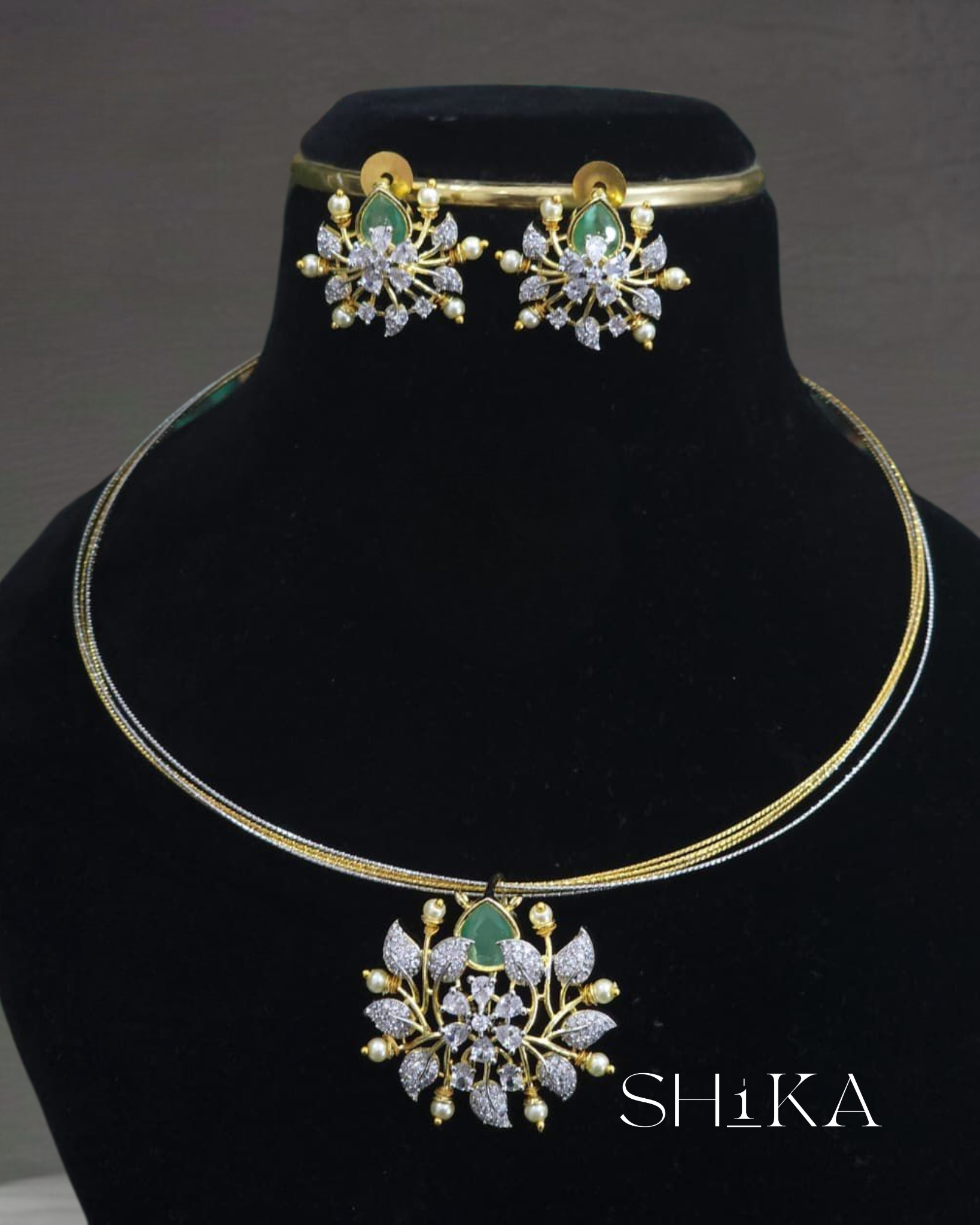 Floral Stone Necklace Set