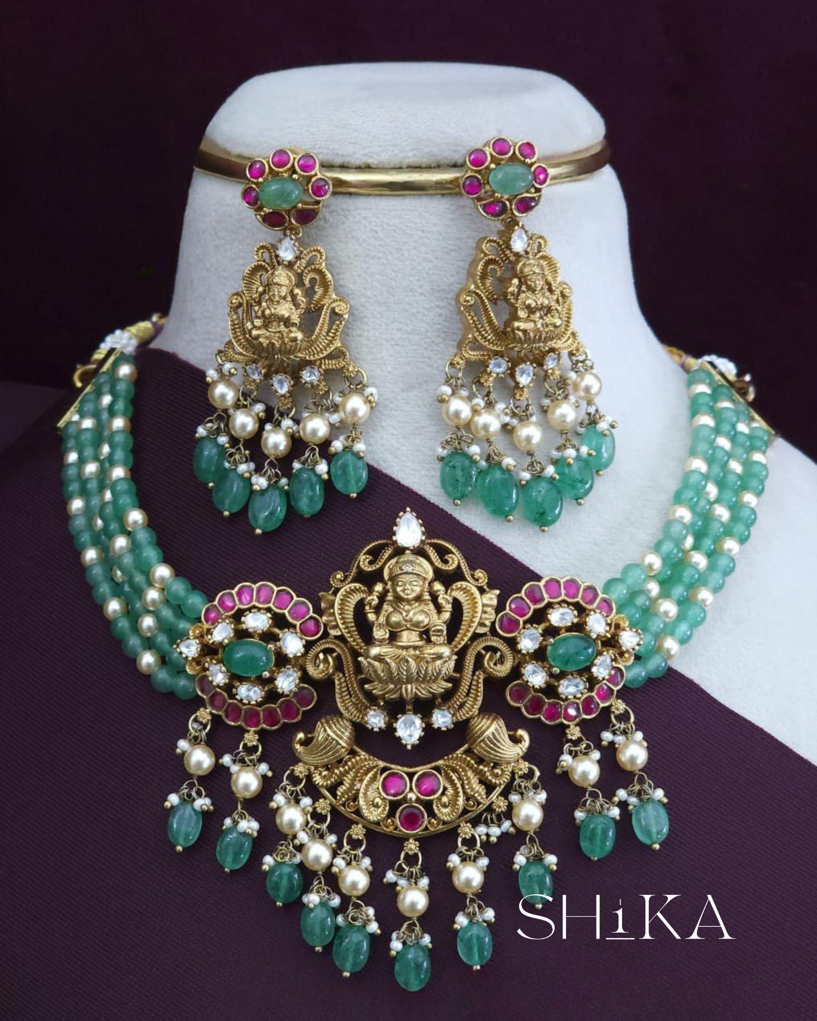 Laxmi Devi Jadau Kundan Choker Set