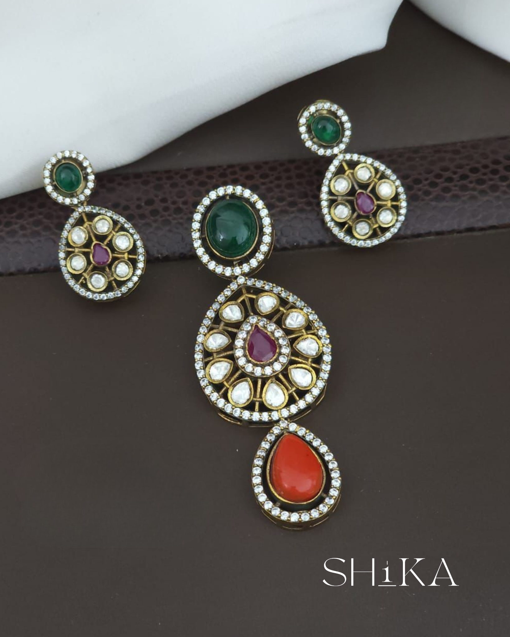 Victorian Pendant Set