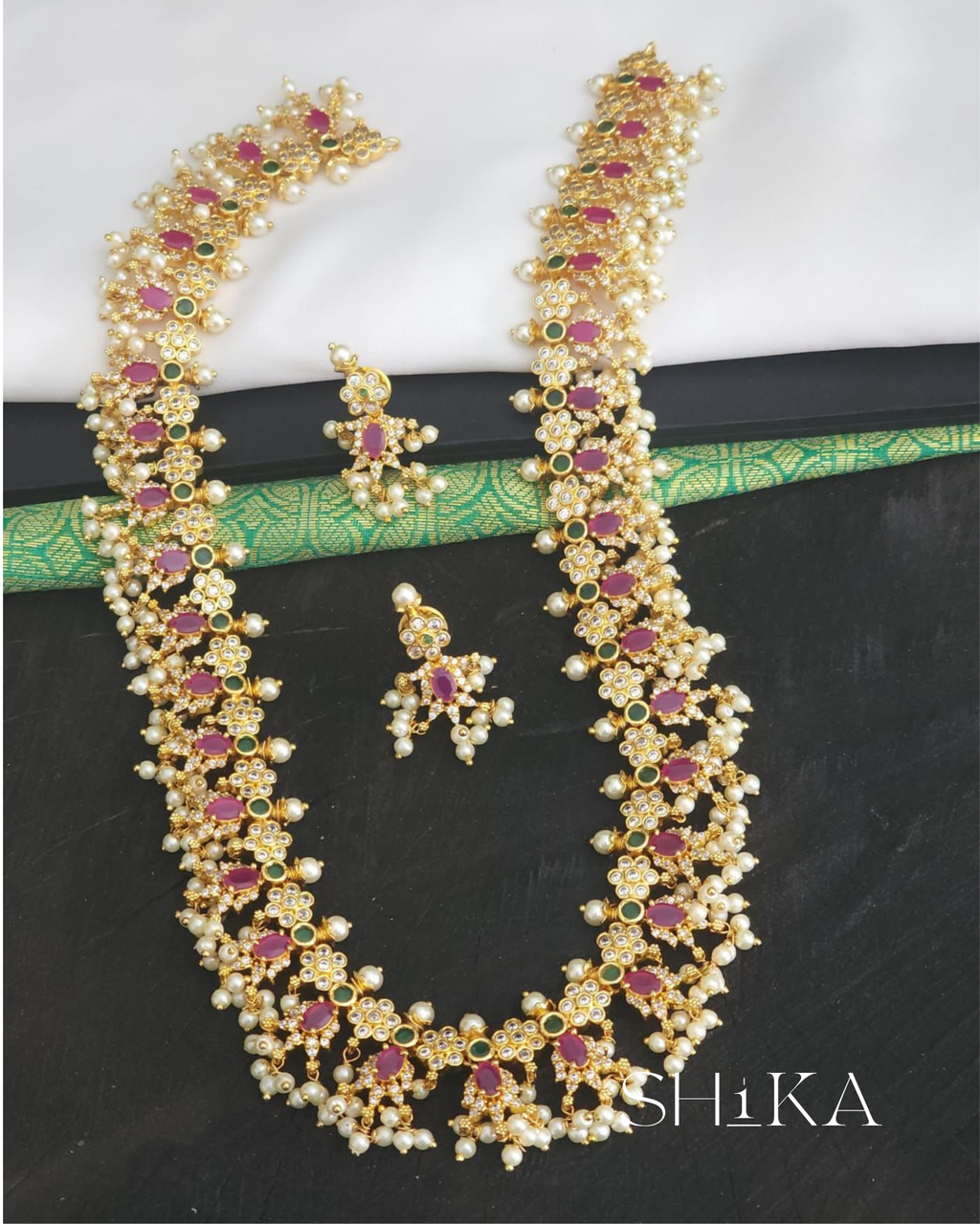 Guttapusala Haram Necklace Set