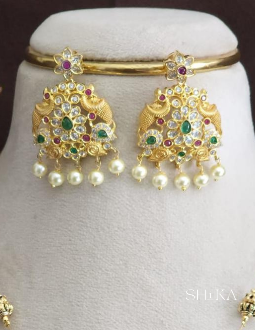 Ishani Invisible Necklace Set