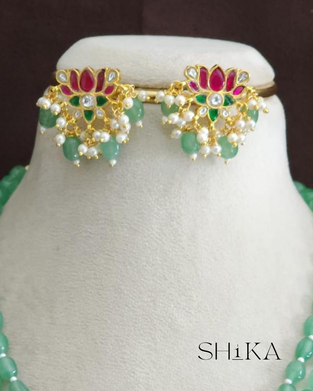 Aarna Necklace Set