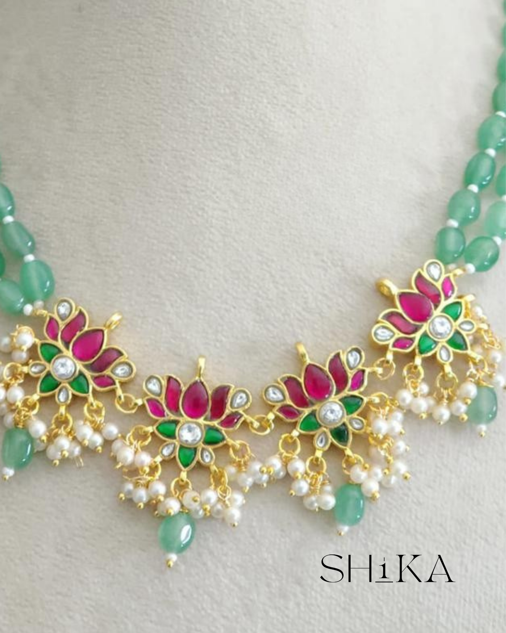 Aarna Necklace Set