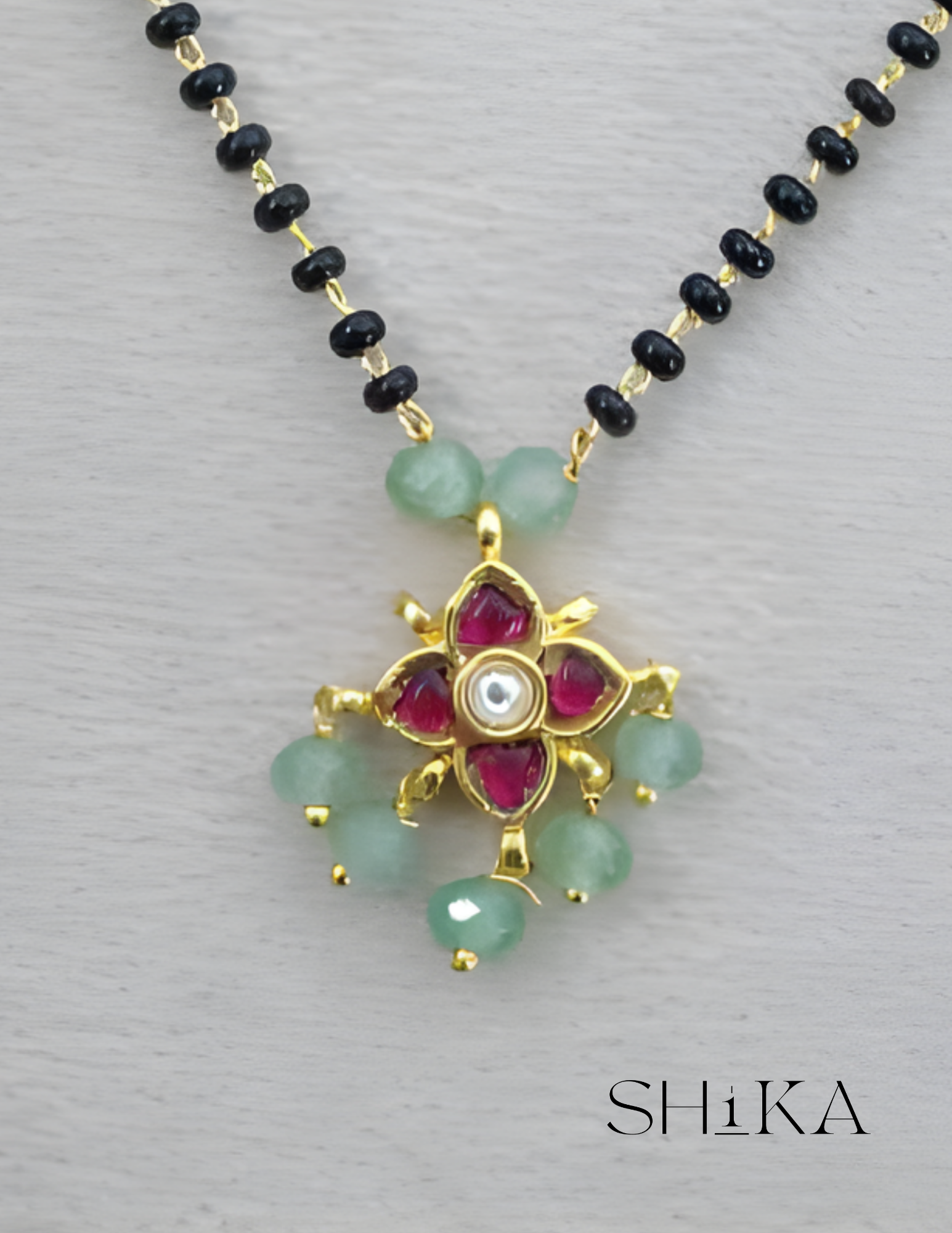 Flower Pendant Nalla Pusalu Necklace