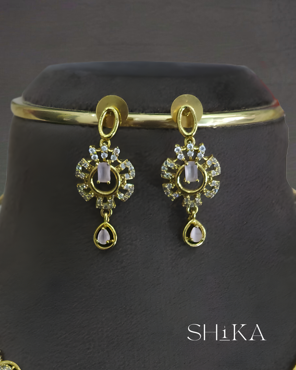Radiant Stone Necklace Set