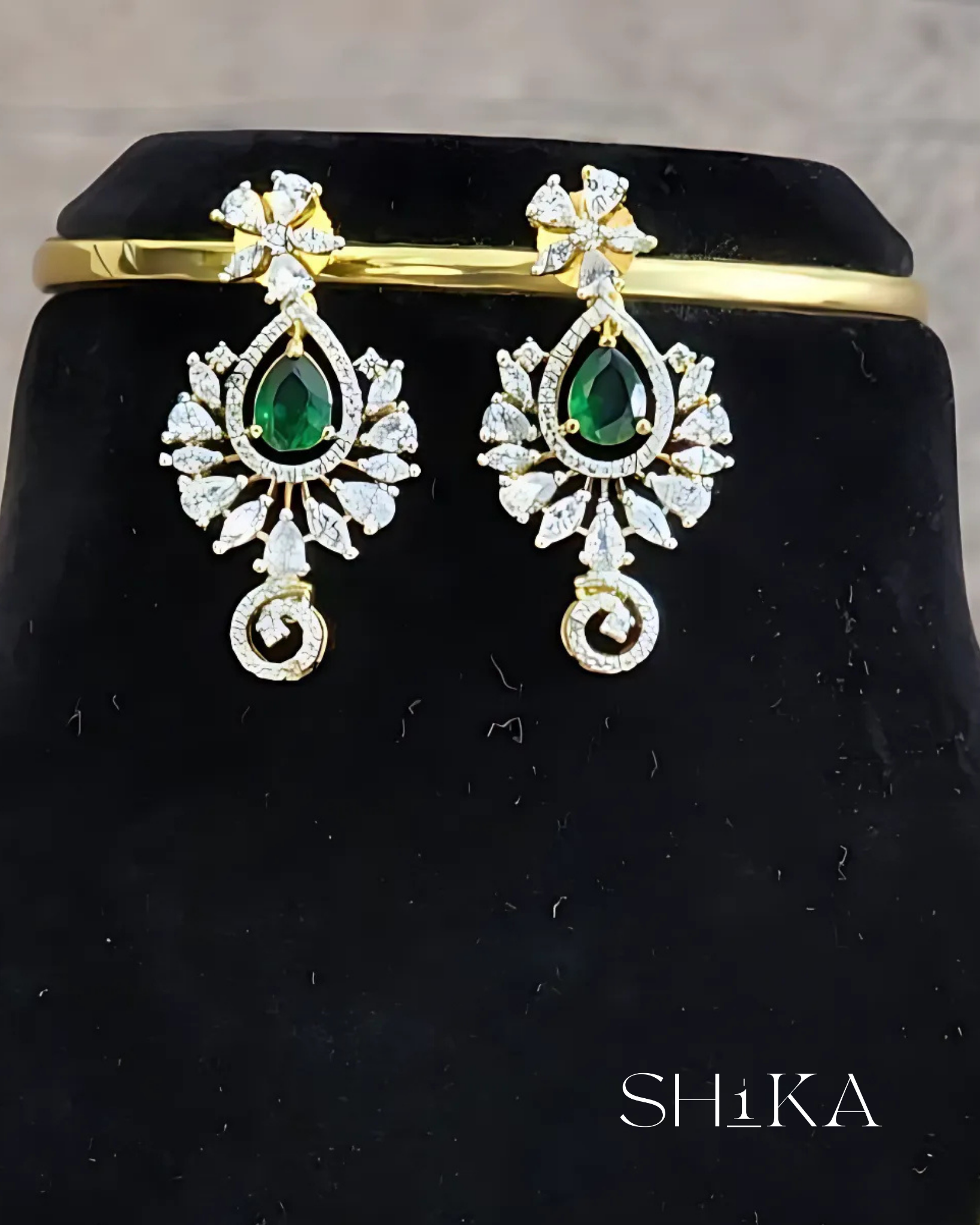 Green AD Necklace Set