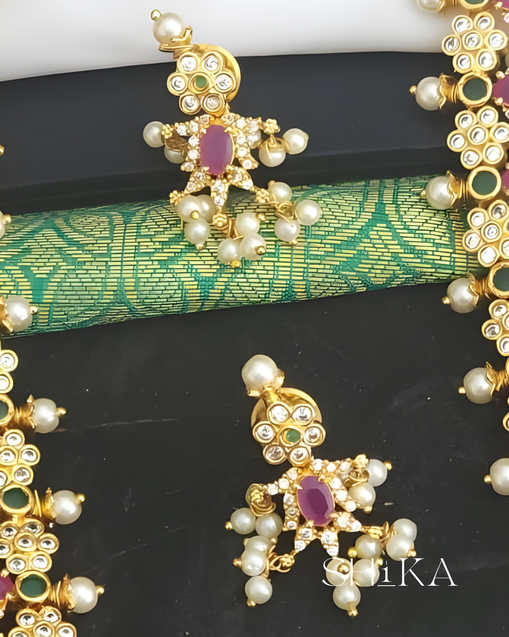 Guttapusala Haram Necklace Set
