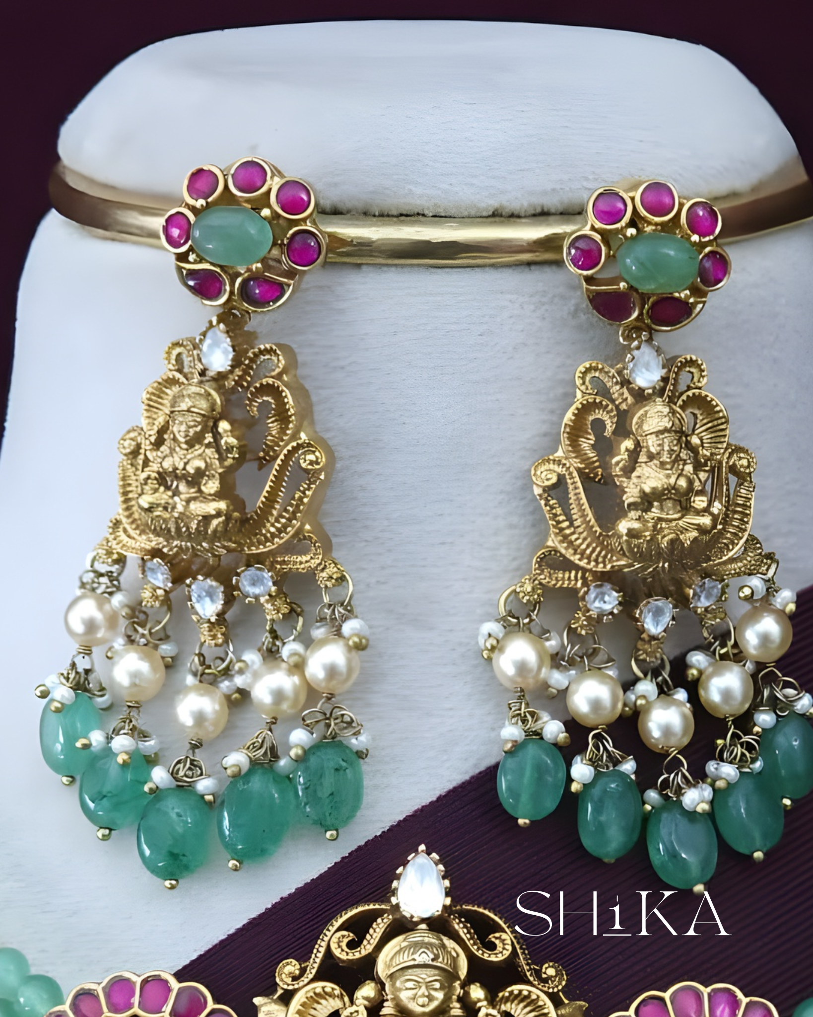 Laxmi Devi Jadau Kundan Choker Set