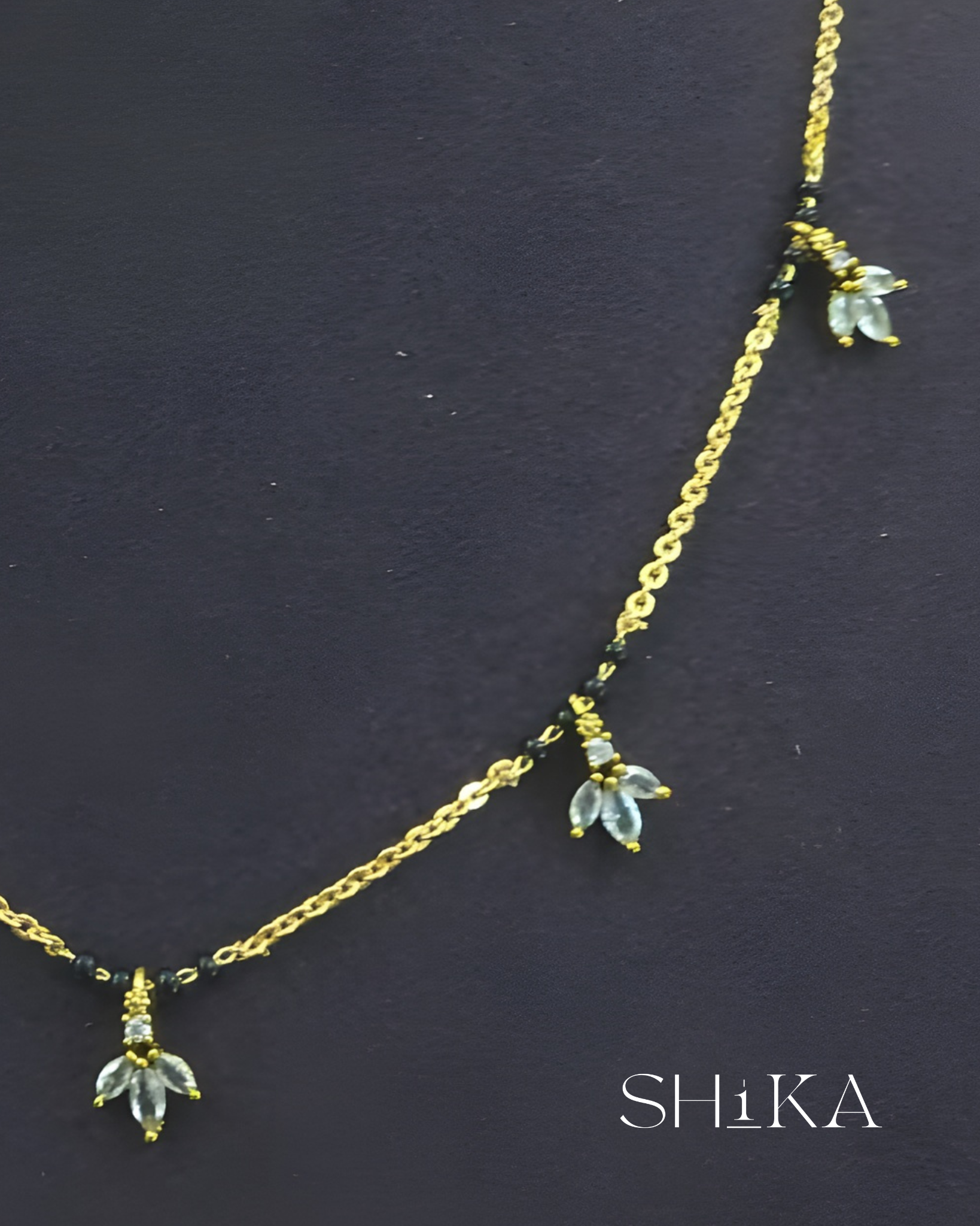 Dainty Leaf Necklace