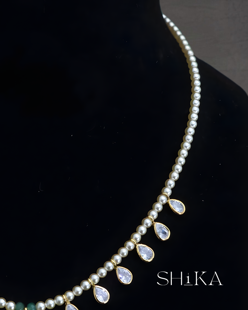 Swarovski and Peal Chain Necklace