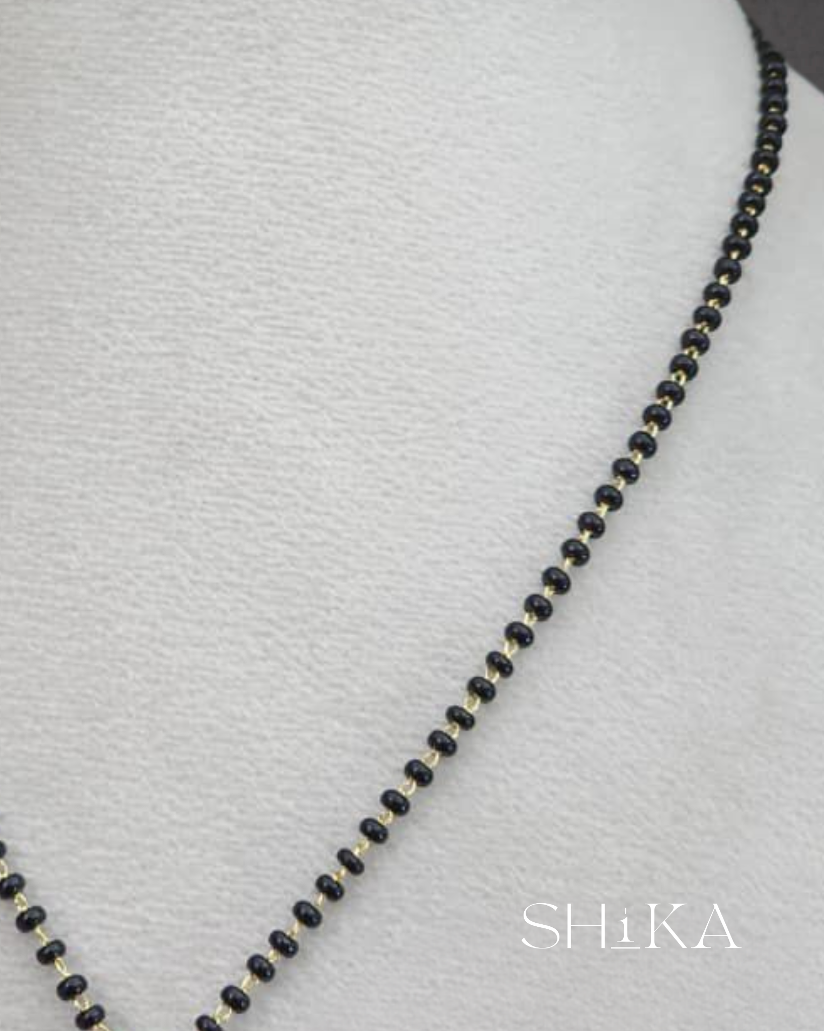 Flower Pendant Nalla Pusalu Necklace