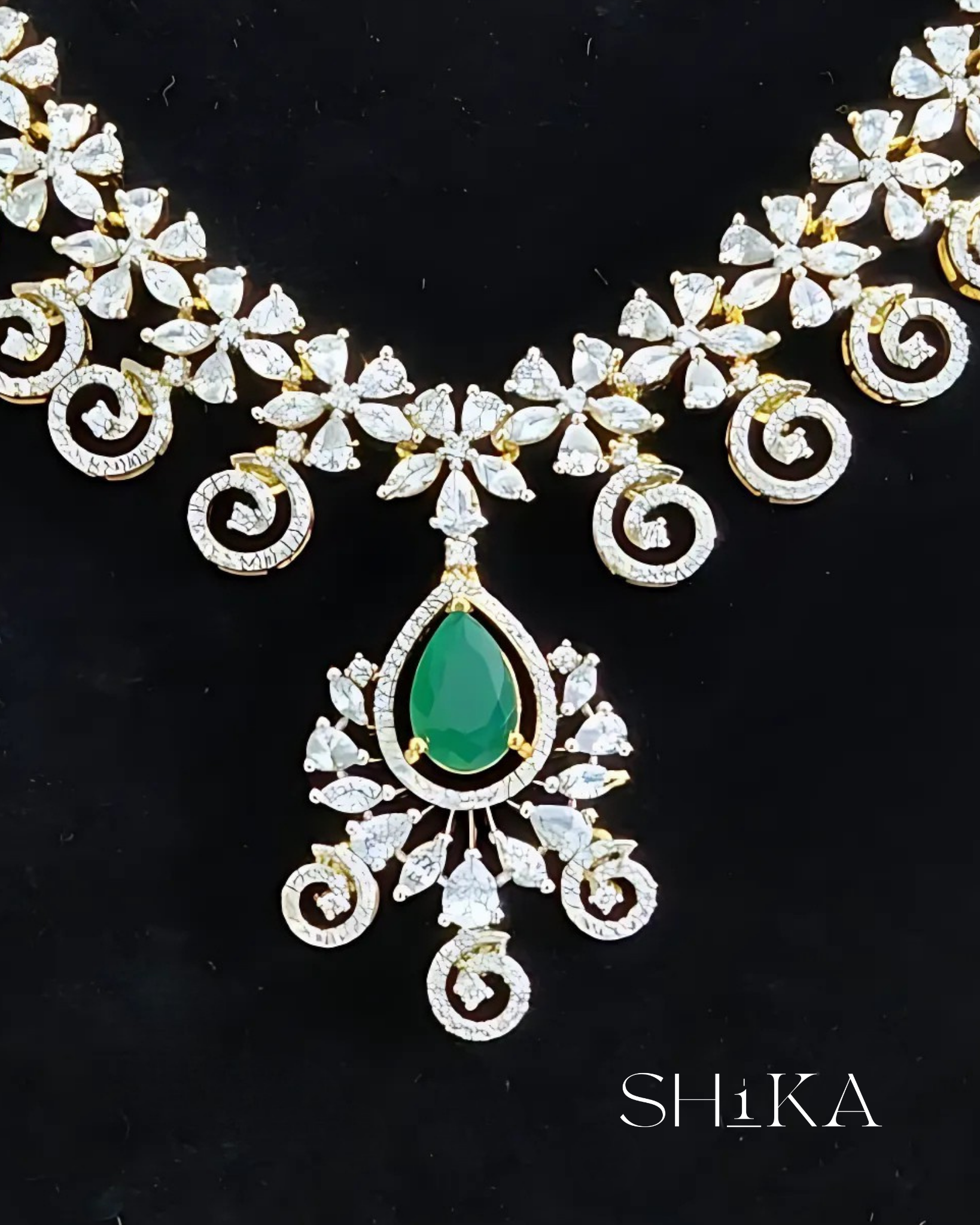 Green AD Necklace Set