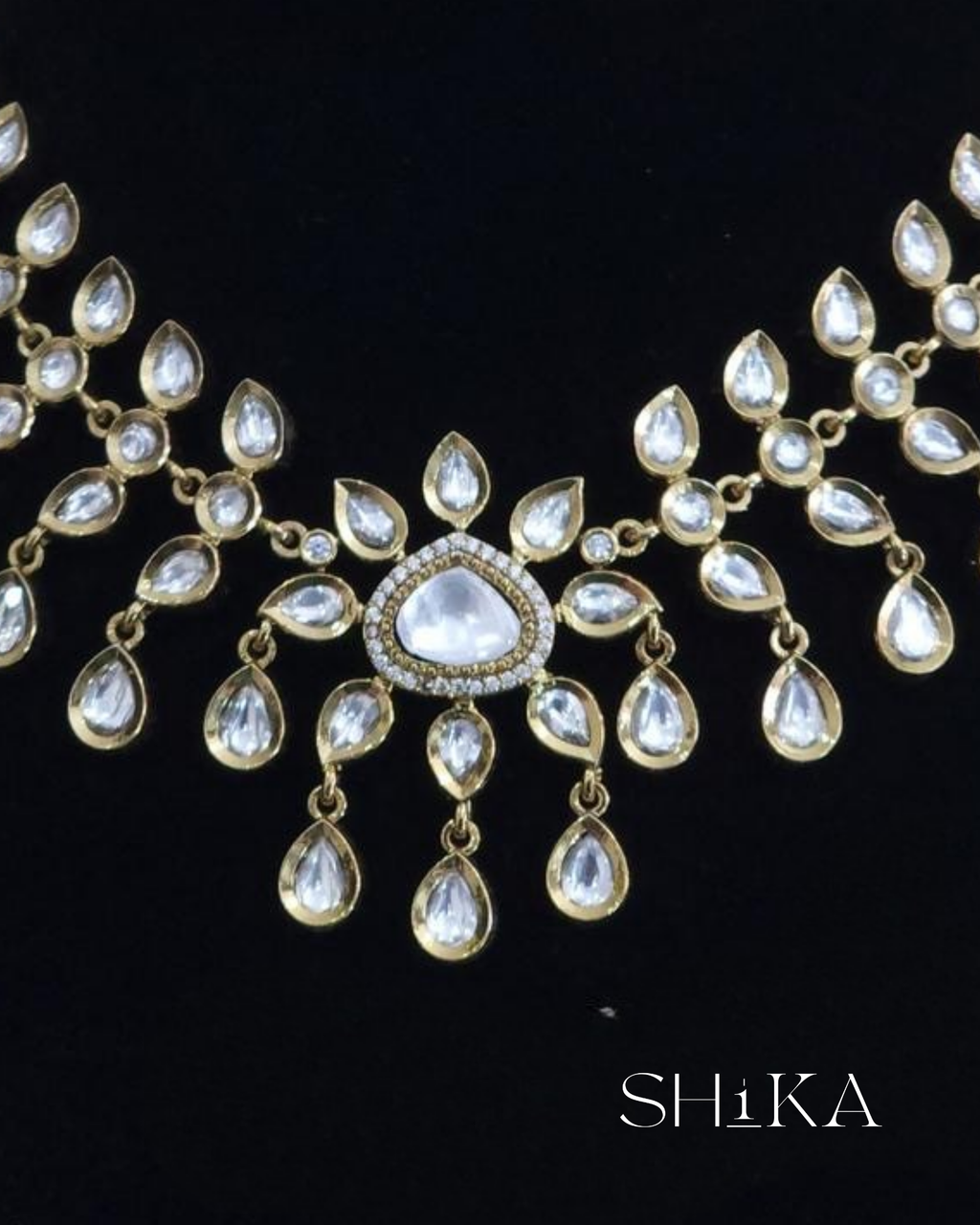Varnika Necklace Set