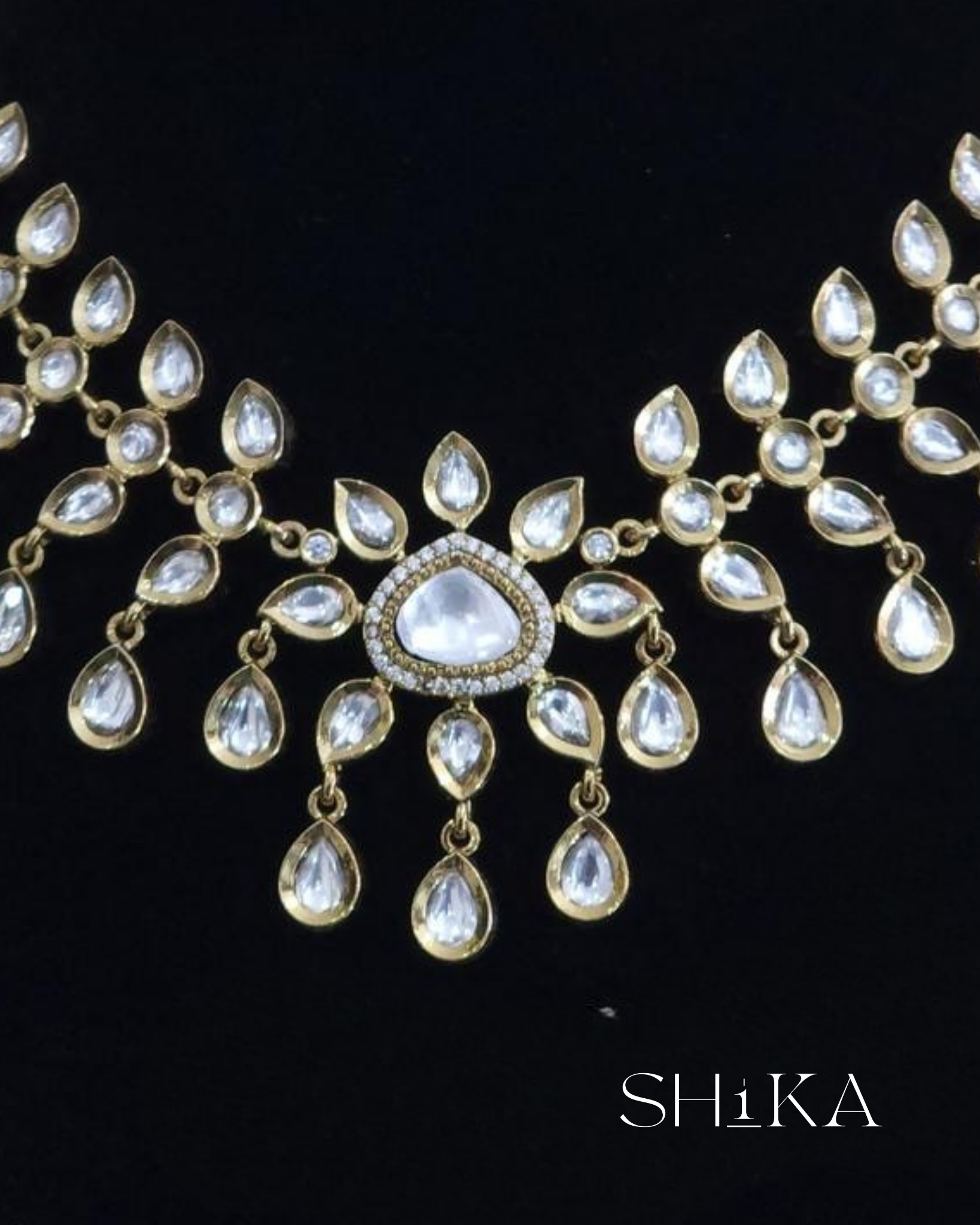 Varnika Necklace Set