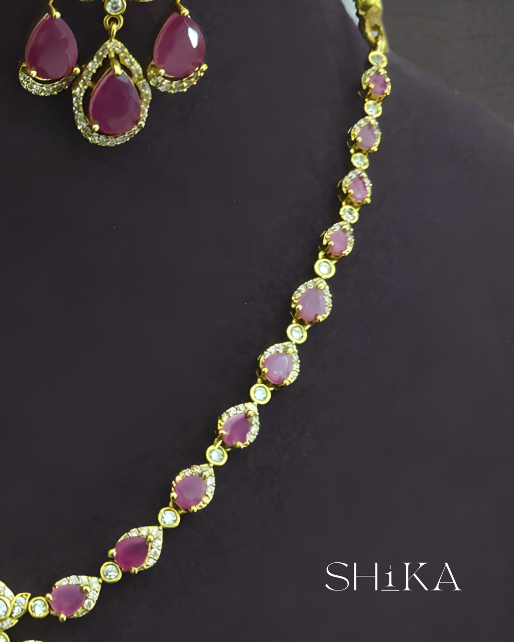 Tear Drop Stone Necklace Set