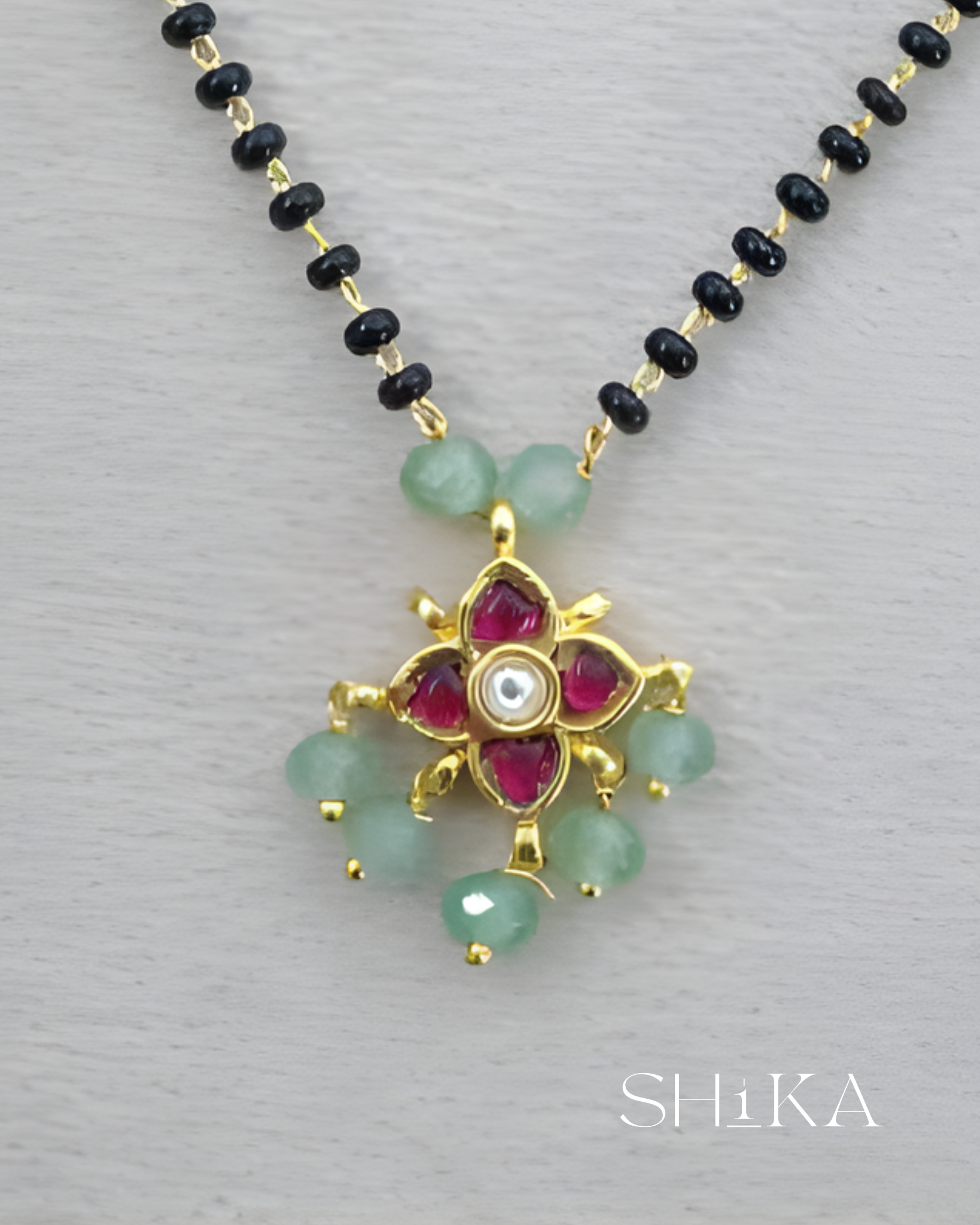 Flower Pendant Nalla Pusalu Necklace