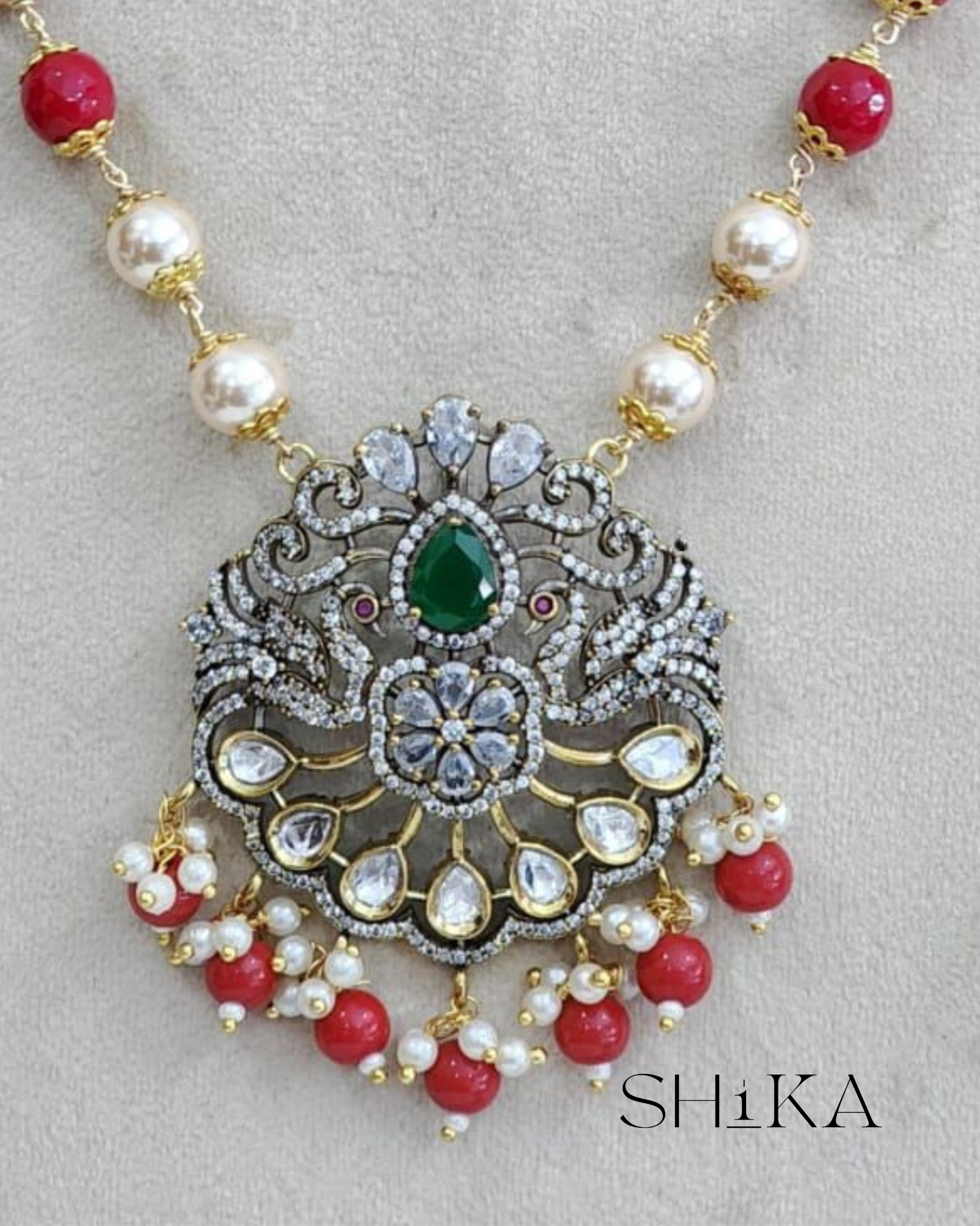 Rajnigandha Victorian Necklace Set