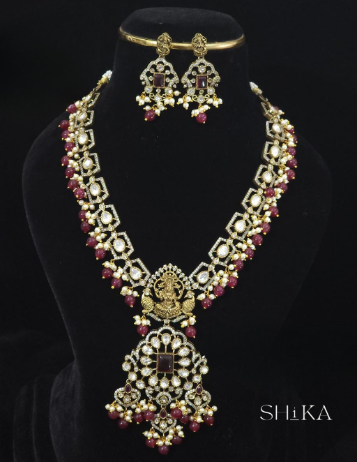 Anvaya Necklace Set
