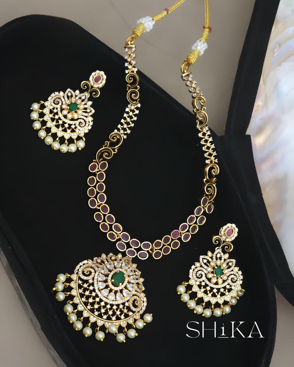 Panna Chandbali Necklace Set