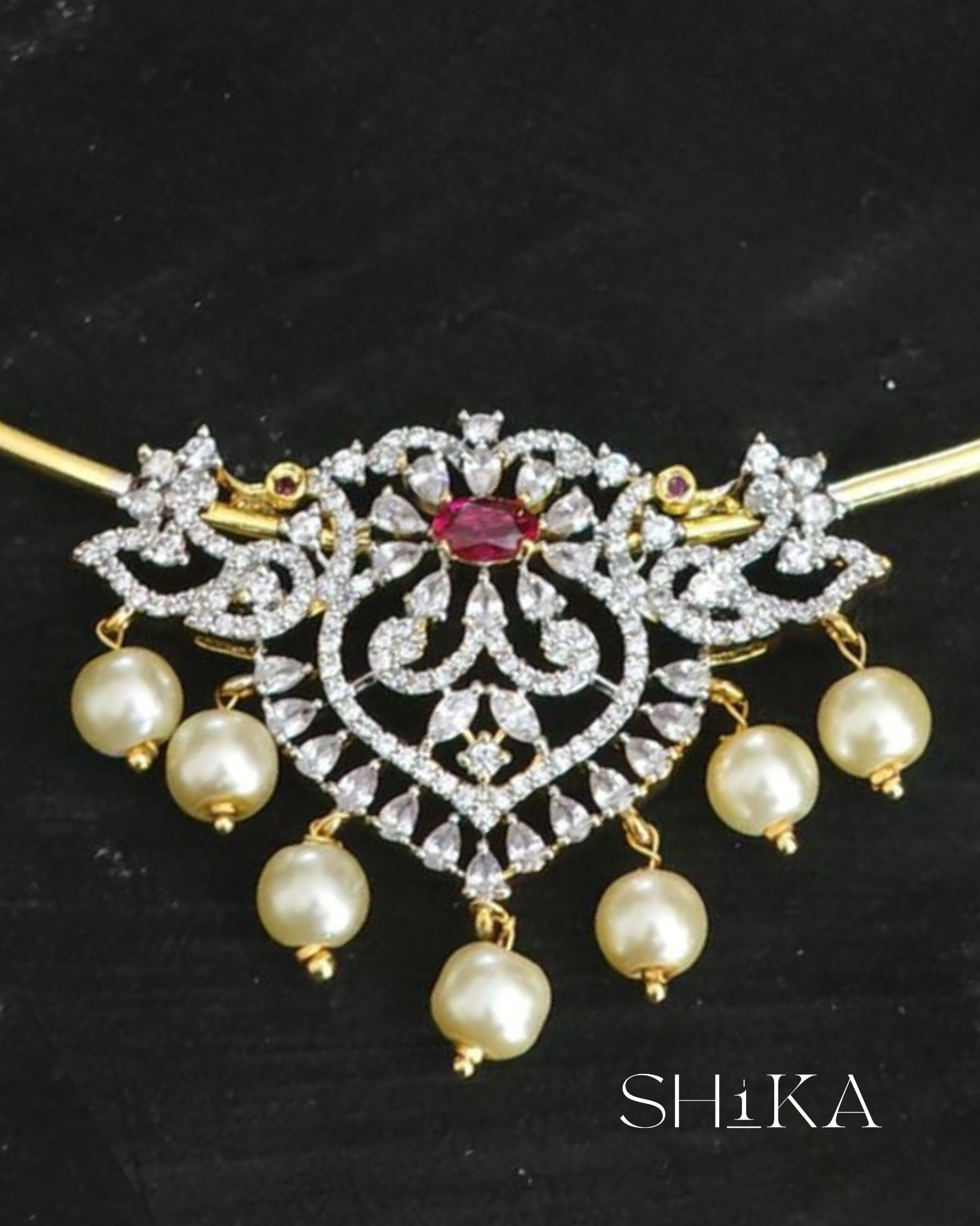 Stone and Pearl Necklace Set