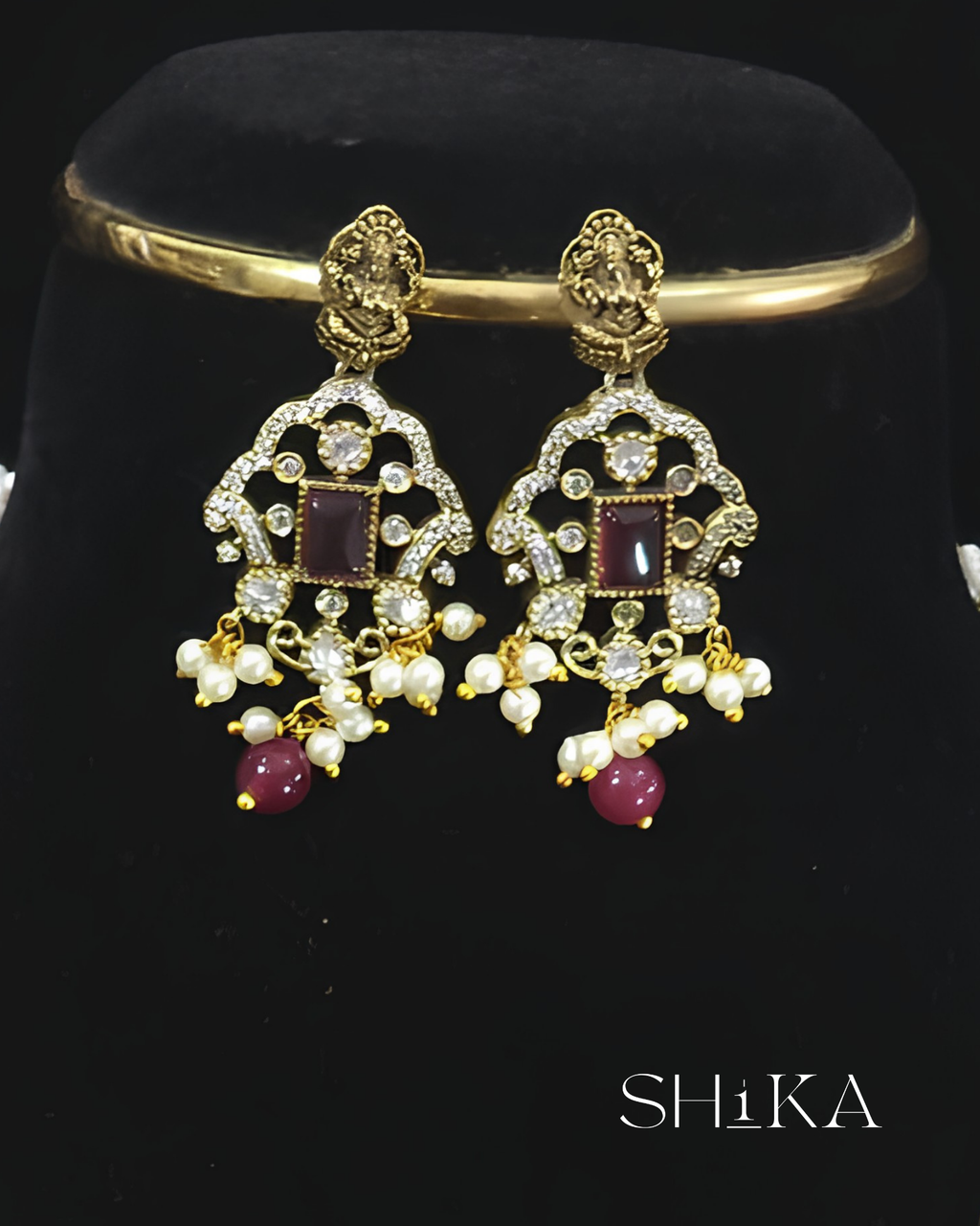 Anvaya Necklace Set