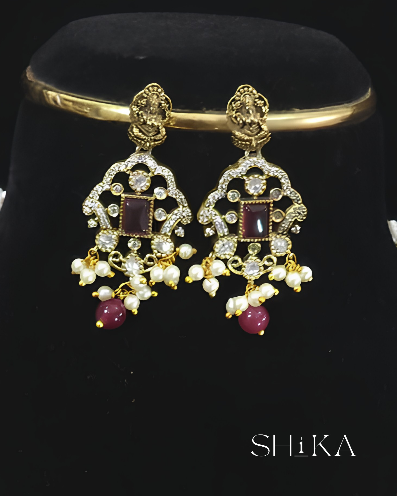 Anvaya Necklace Set
