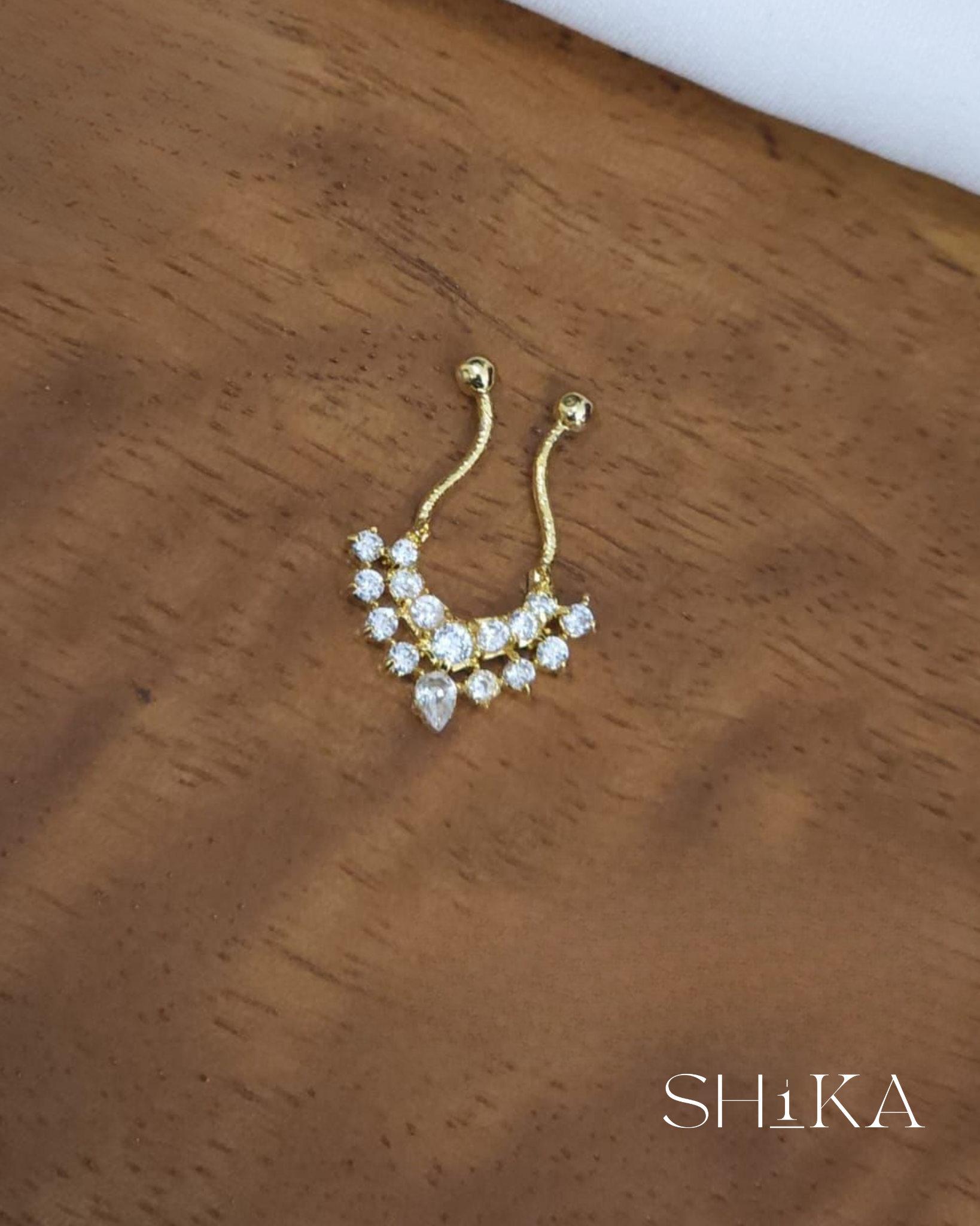 Noor Nose Pin