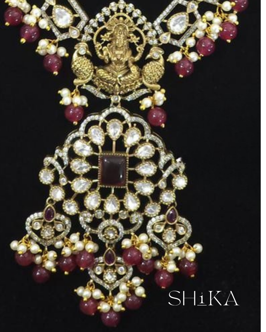 Anvaya Necklace Set