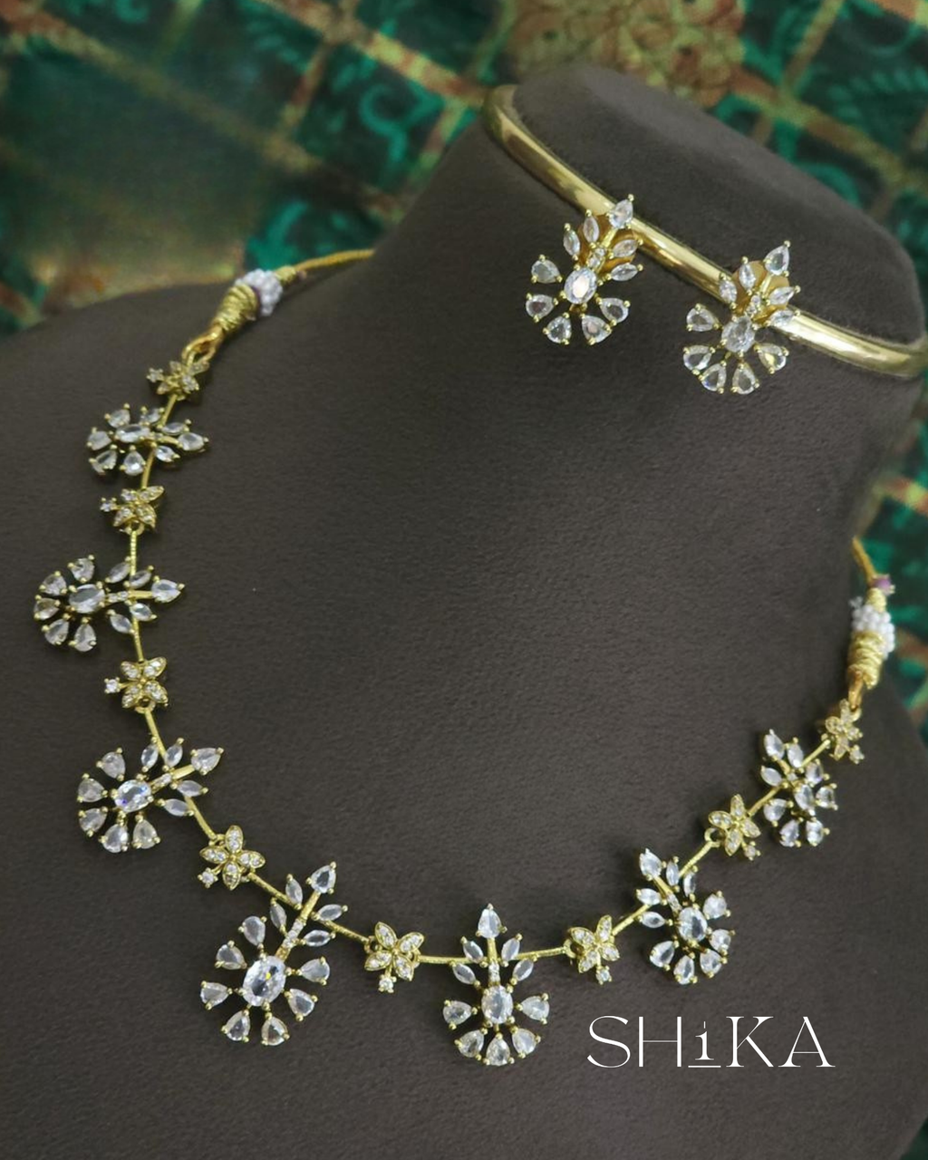 Meghna Necklace Set