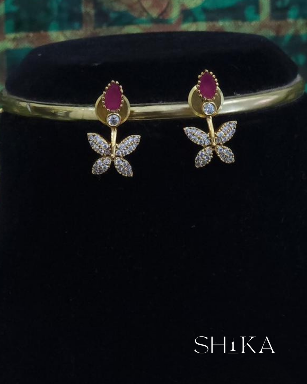 Nishi Floral Necklace Set