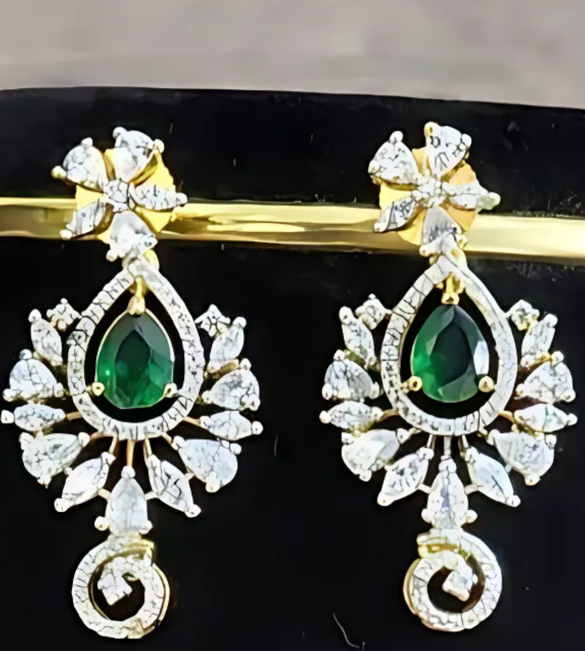 Green AD Necklace Set