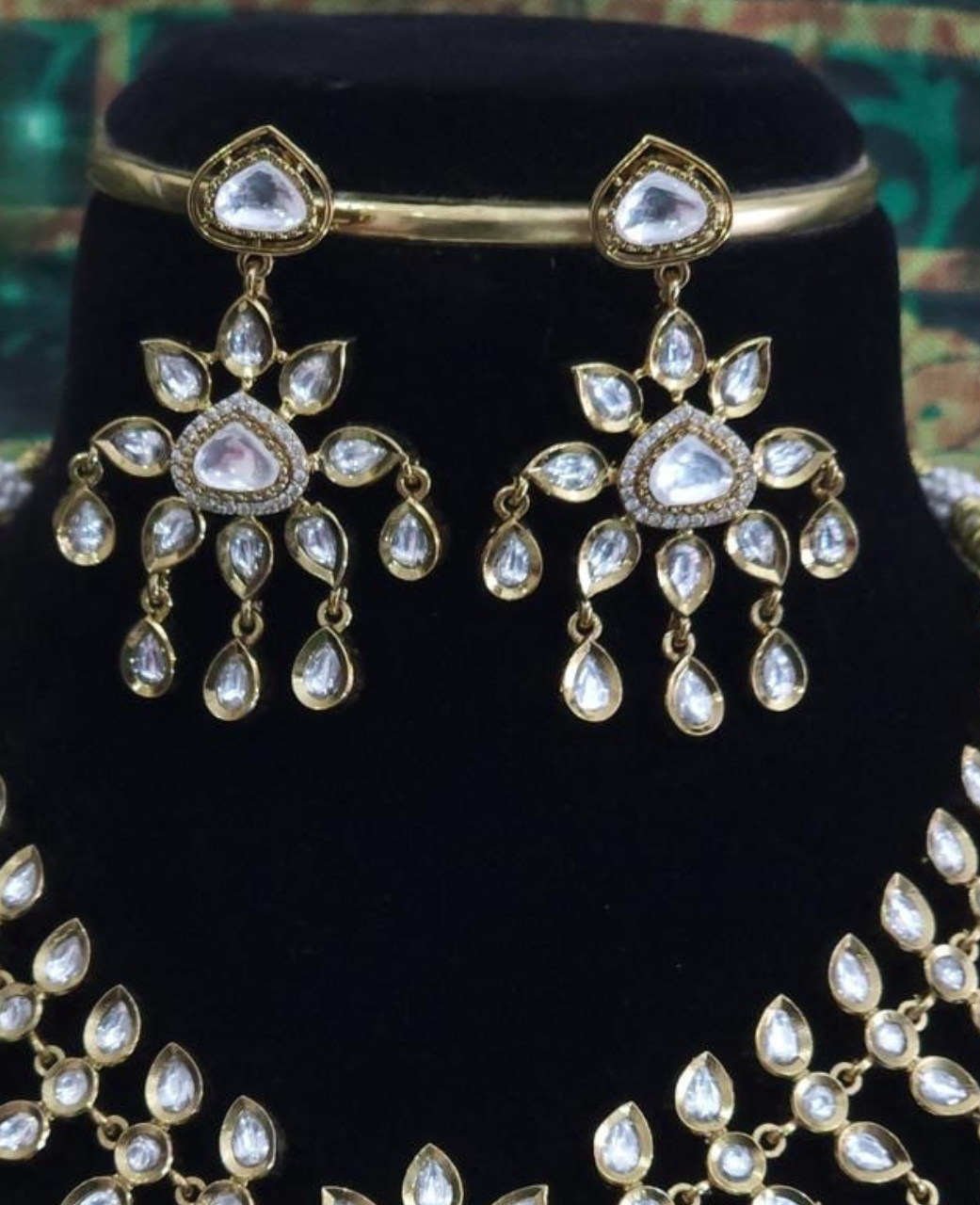 Varnika Necklace Set