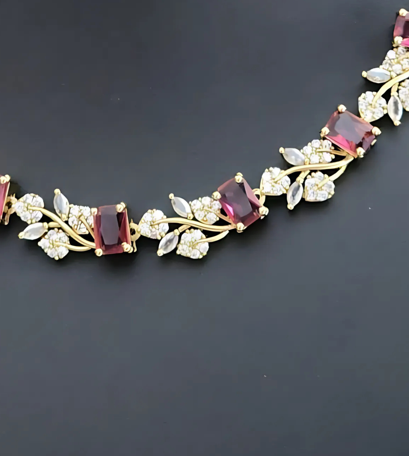 Kimaya Necklace Set