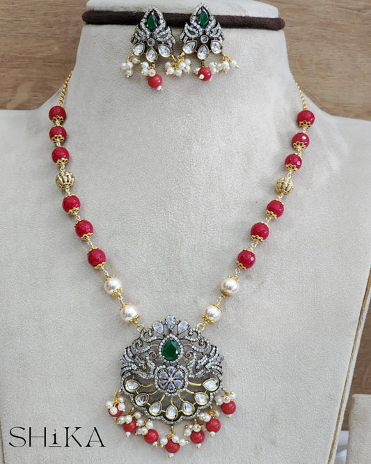 The Rajnigandha Victorian Set