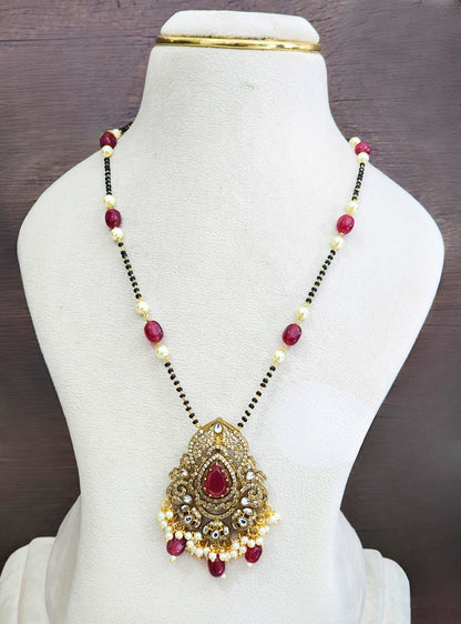 Victorian Locket Nalla Pusalu
