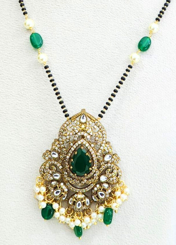 Victorian Locket Nalla Pusalu