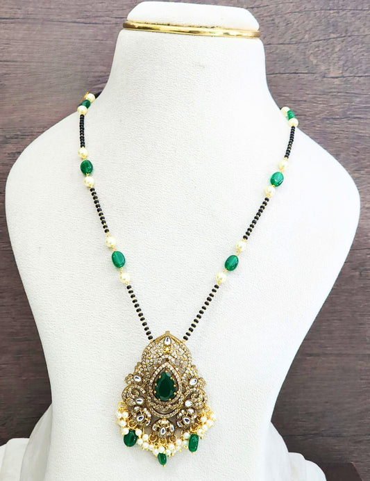 Victorian Locket Nalla Pusalu