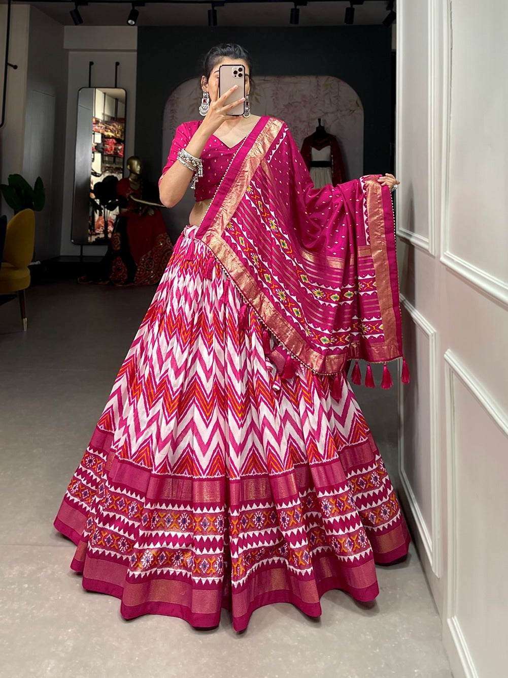 Geometric Patola Border Lehenga