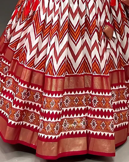 Geometric Patola Border Lehenga