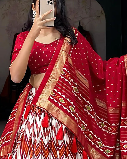 Geometric Patola Border Lehenga