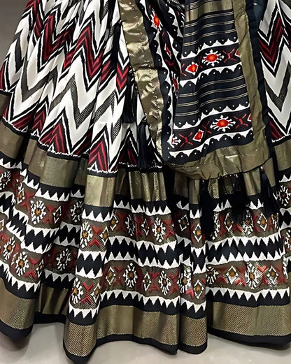 Geometric Patola Border Lehenga